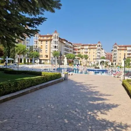 In Royal Sun Апартаменти