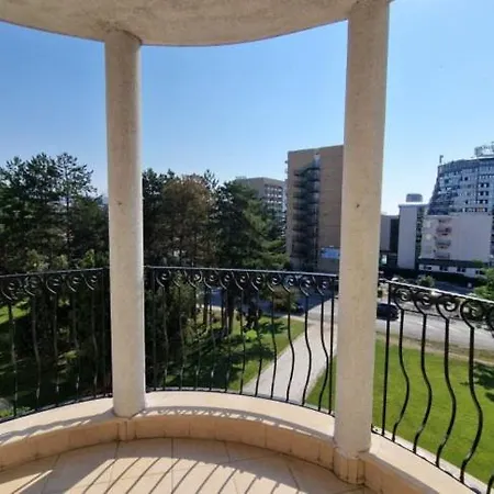 In Royal Sun Апартаменти Сонячний Берег